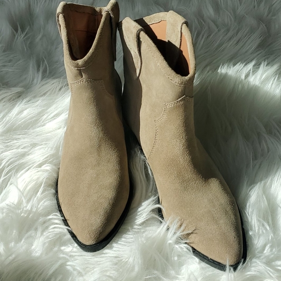 SPRING SALE NWT Chelsea & Violet leather 👢 boota - Picture 2 of 8